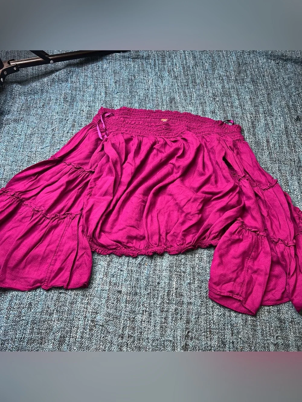 Free People Free Spirit Off The Shoulder Bell Sleeve Blouse Fuchsia Women's XS